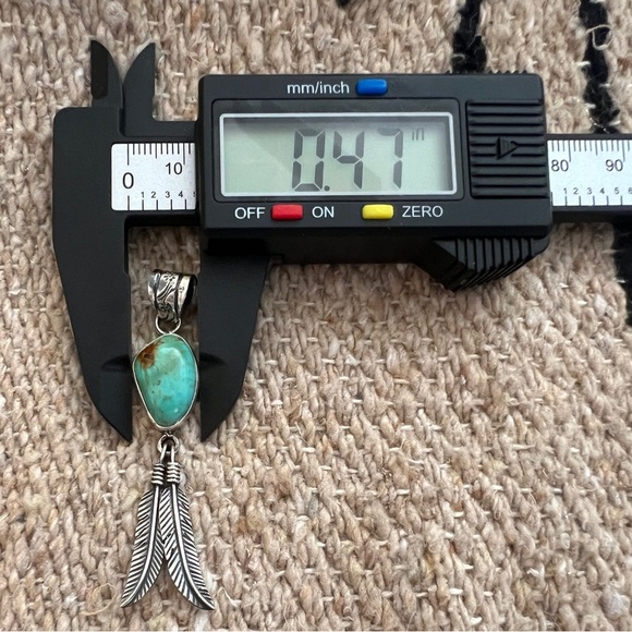 ❤️ Kingman Turquoise Navajo Southwestern Feather Sterling Pendant 5.6gm 2.34”L - Picture 14 of 15